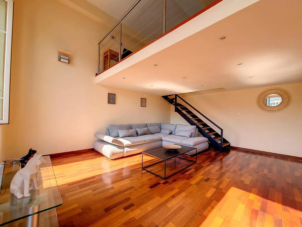 Appartement Le Duplex du port à Nice 0*,  France