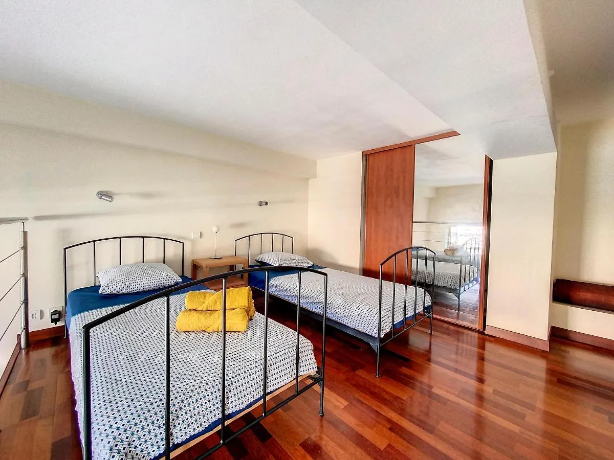Appartement Le Duplex du port à Nice