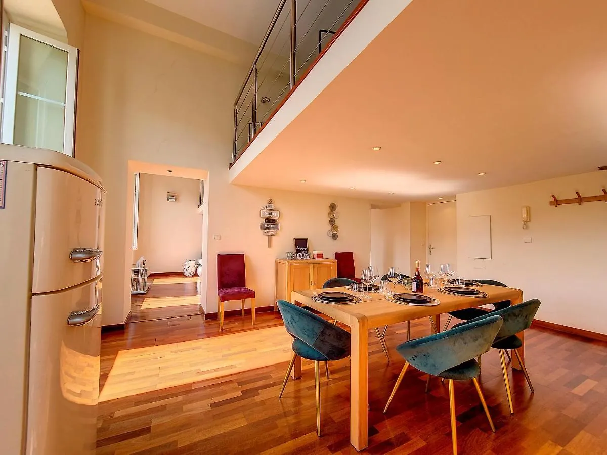 Appartement Le Duplex du port à Nice