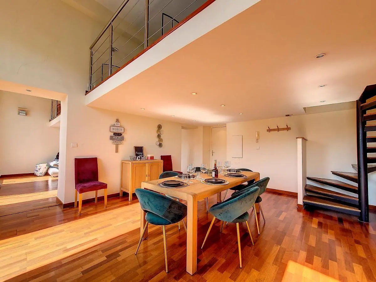 Appartement Le Duplex du port à Nice